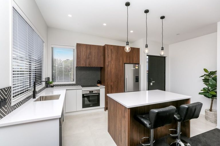 Photo of property in 75a Pendarves Street, New Plymouth, 4310