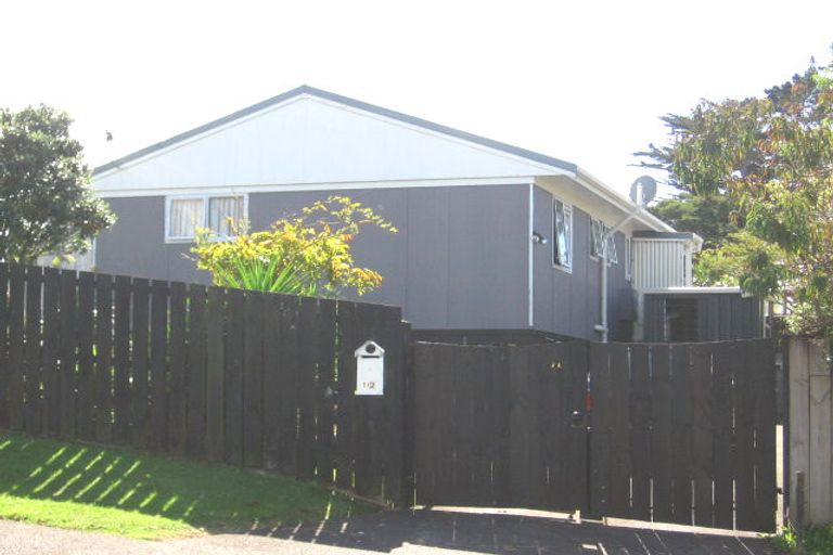 Photo of property in 1/2 Applewood Drive, Henderson, Auckland, 0612