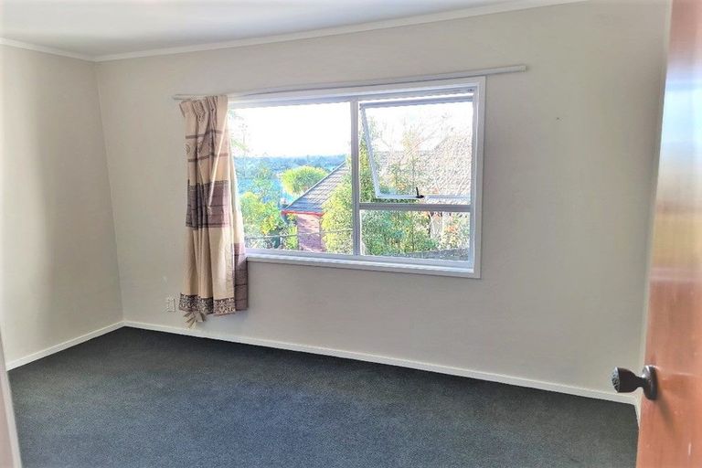 Photo of property in 1 Malters Place, Browns Bay, Auckland, 0630