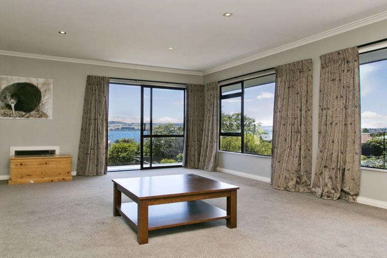 Photo of property in 8 Aubrey Crescent, Rainbow Point, Taupo, 3330