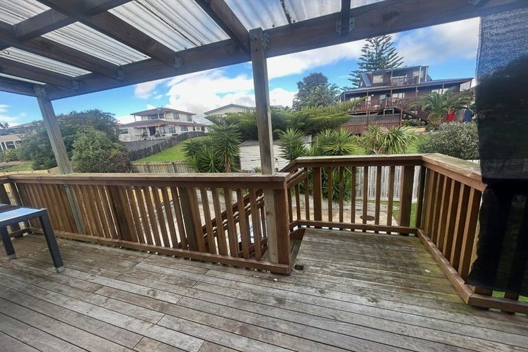 Photo of property in 15a Taylor Road, Papamoa Beach, Papamoa, 3118
