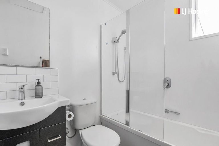 Photo of property in 212 Kenmure Road, Kenmure, Dunedin, 9011