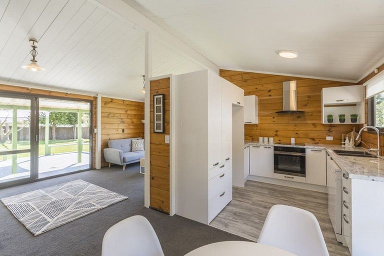 Photo of property in 30 Hookway Grove, Paraparaumu, 5032