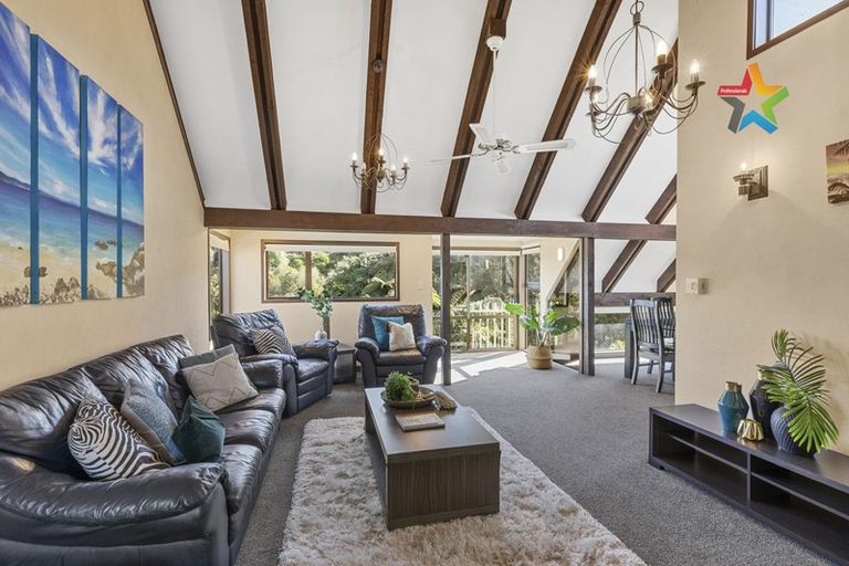 Photo of property in 25 City View Grove, Harbour View, Lower Hutt, 5010