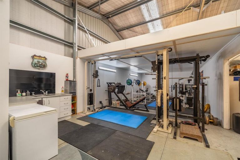 Photo of property in 583 State Highway 16, Kumeu, 0891