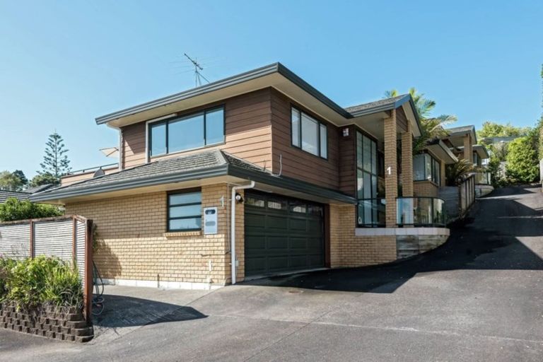 Photo of property in 1 Luana Way, Bucklands Beach, Auckland, 2014