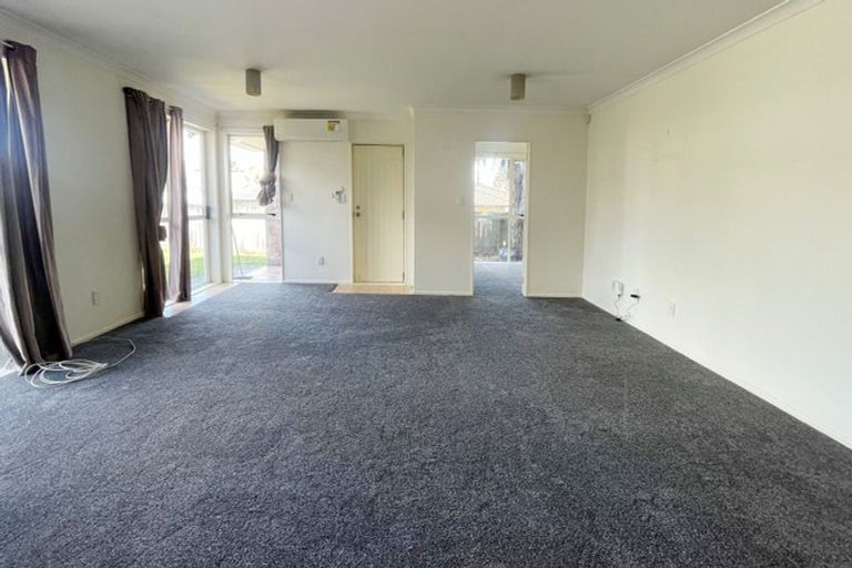 Photo of property in 13 View Road, Papakura, 2110