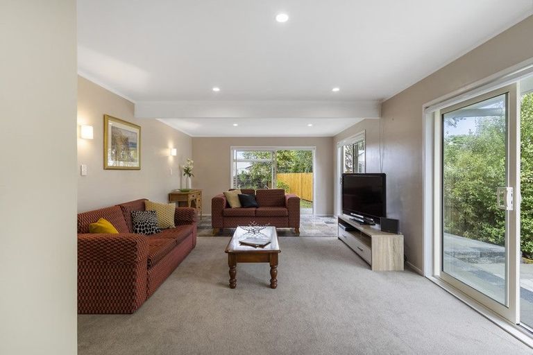 Photo of property in 69b Hattaway Avenue, Bucklands Beach, Auckland, 2012
