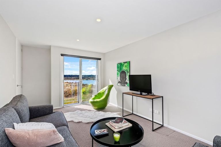 Photo of property in 14 Te Kohanga Drive, Pegasus, 7612