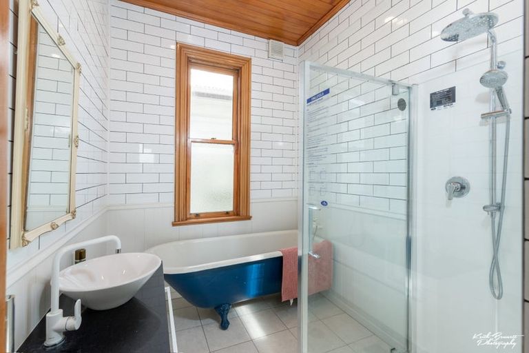 Photo of property in 37 Grant Road, Thorndon, Wellington, 6011