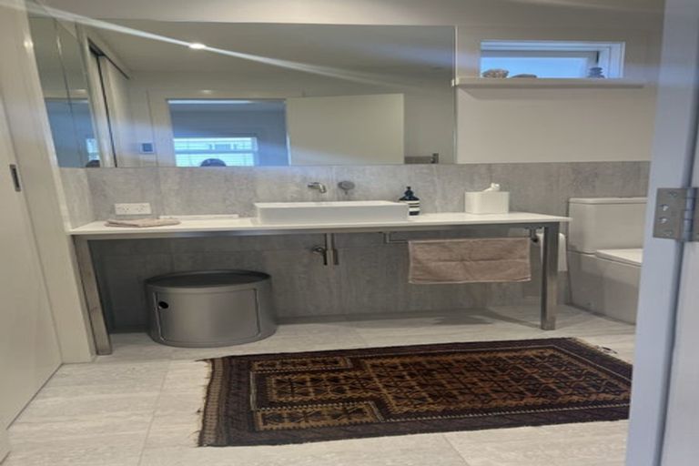 Photo of property in 95 Bassett Road, Remuera, Auckland, 1050