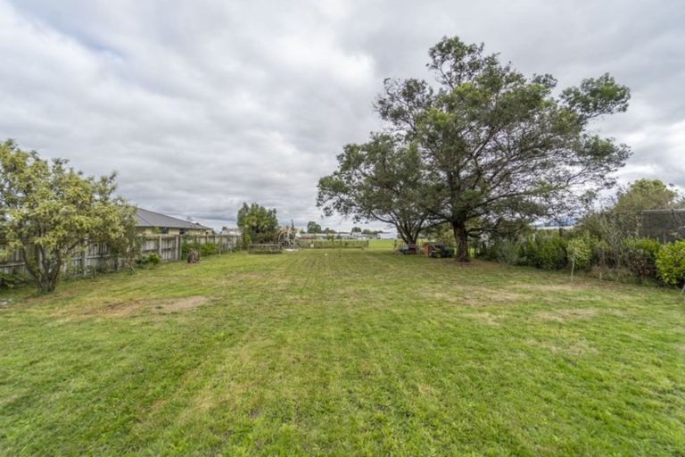 Photo of property in 27 Rhodes Street, Carterton, 5713
