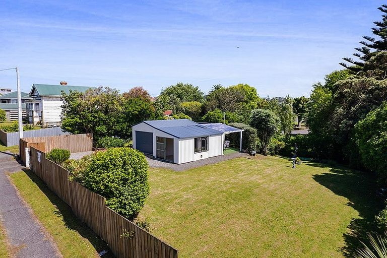 Photo of property in 26 Leicester Street, Patea, 4520