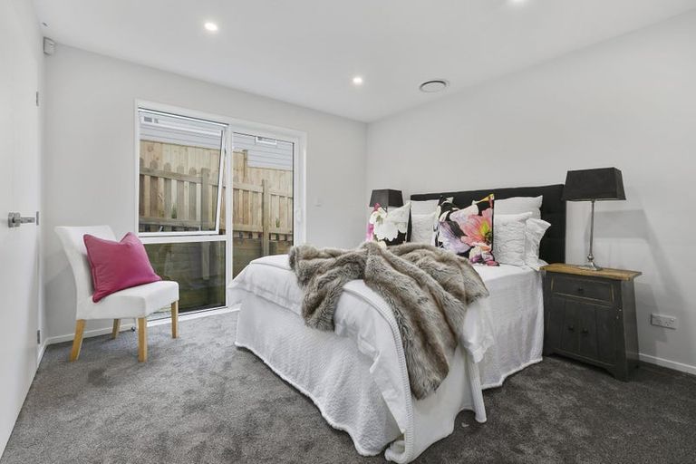 Photo of property in 10 Bine Crescent, Orewa, 0931