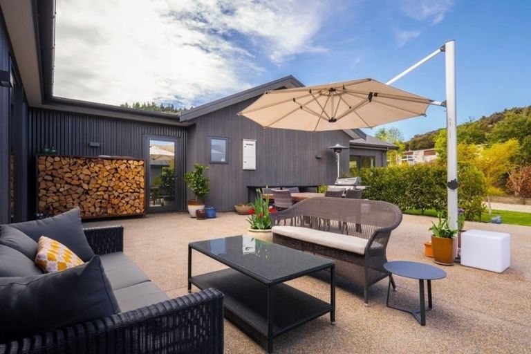 Photo of property in 12 Hidden Hills Drive, Wanaka, 9305