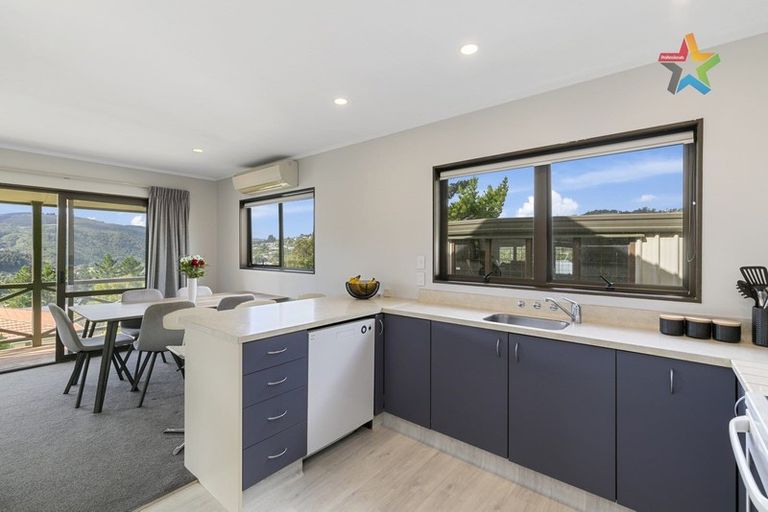 Photo of property in 136 Holborn Drive, Stokes Valley, Lower Hutt, 5019
