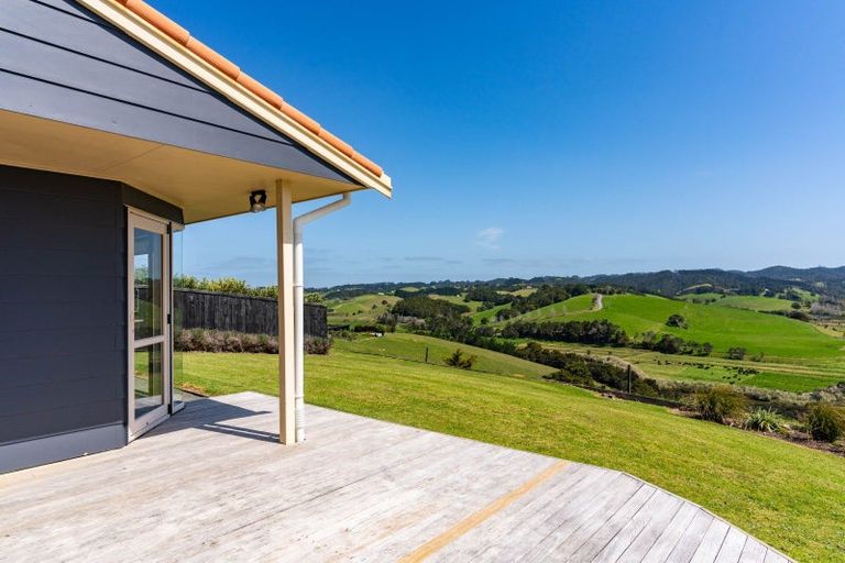 Photo of property in 347 Campbell Road, Parua Bay, Onerahi, 0192