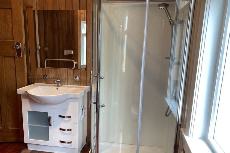 Photo of property in 12 Leighton Avenue, Waiwhetu, Lower Hutt, 5010