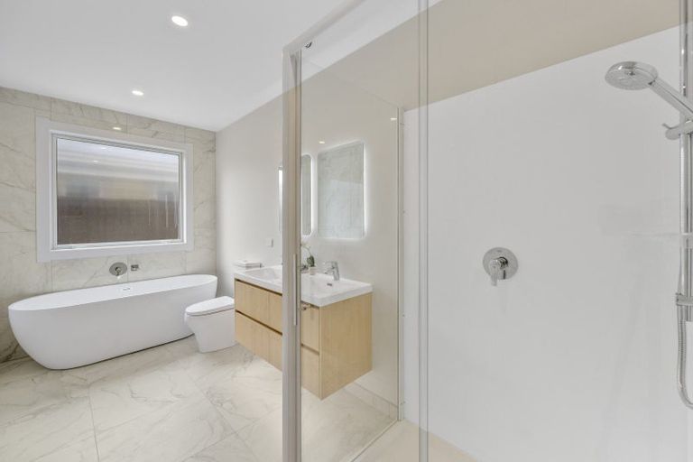 Photo of property in 102 Pelorus Avenue, Poraiti, Napier, 4182