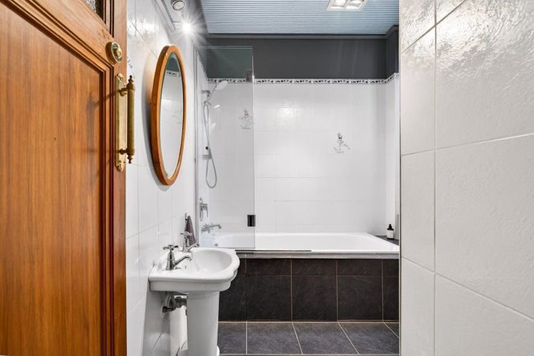 Photo of property in 153 Emerson Street, Napier South, Napier, 4110