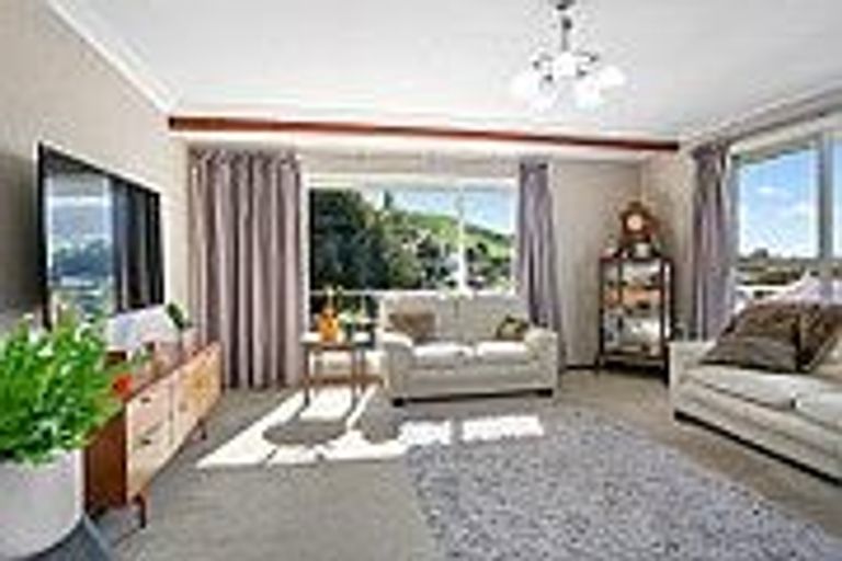 Photo of property in 15 Church Street, Tirau, 3410