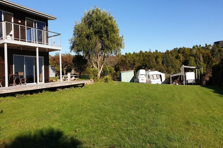 Photo of property in 36 Nyhane Drive, Ligar Bay, Takaka, 7183