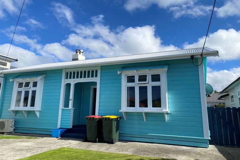 Photo of property in 37 Plunket Avenue, Petone, Lower Hutt, 5012
