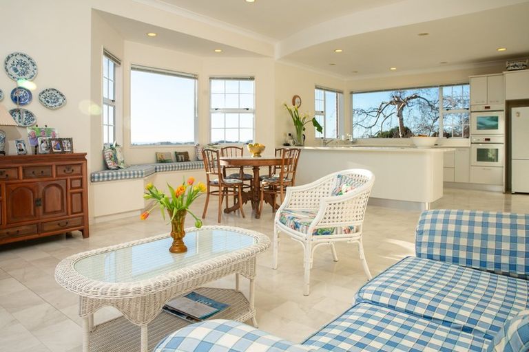 Photo of property in 105 Winara Avenue, Waikanae, 5036