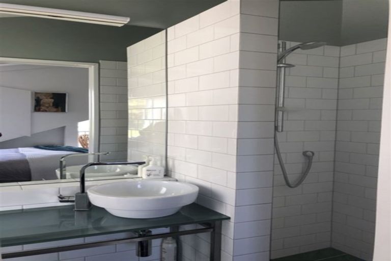 Photo of property in 46 Rodrigo Road, Kilbirnie, Wellington, 6022