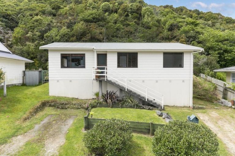 Photo of property in 63 Hazlewood Avenue, Karori, Wellington, 6012