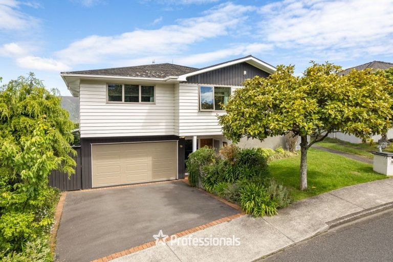 Photo of property in 73 Tirohanga Road, Tirohanga, Lower Hutt, 5010