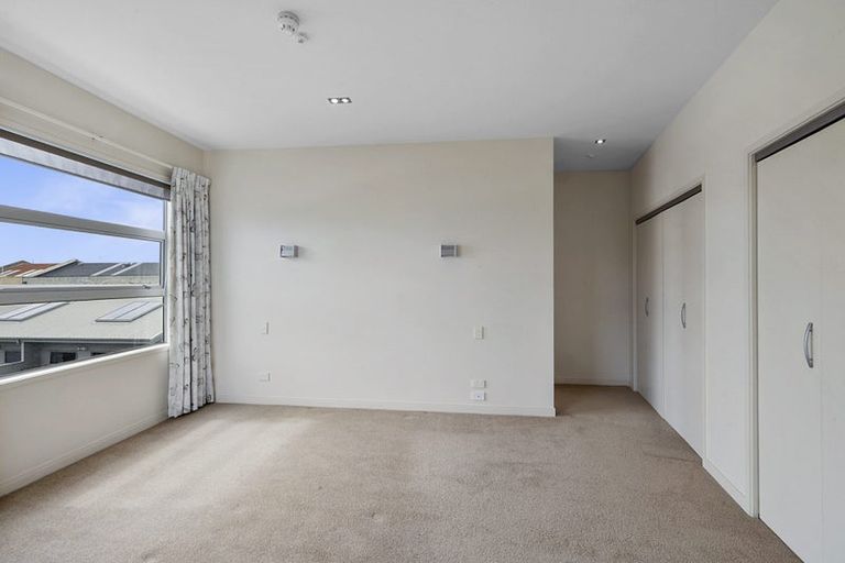 Photo of property in Quarterdeck, 12/4 Buller Street, New Plymouth, 4310