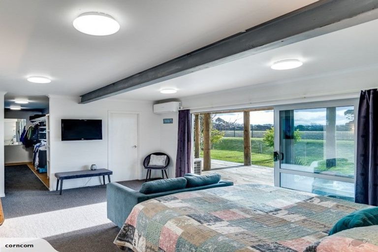 Photo of property in 5 Old Ferry Road, Clive, 4102