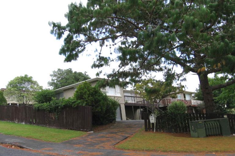 Photo of property in 2 Osmond Court, Sunnyvale, Auckland, 0612