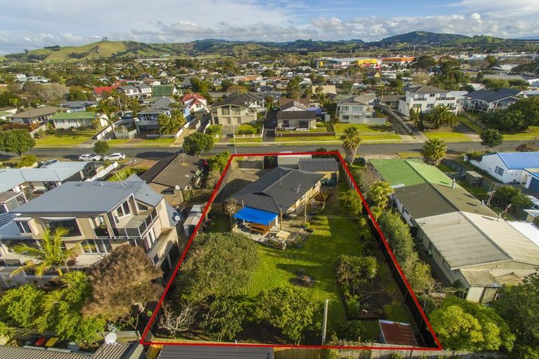 Photo of property in 23 Dickson Road, Papamoa Beach, Papamoa, 3118