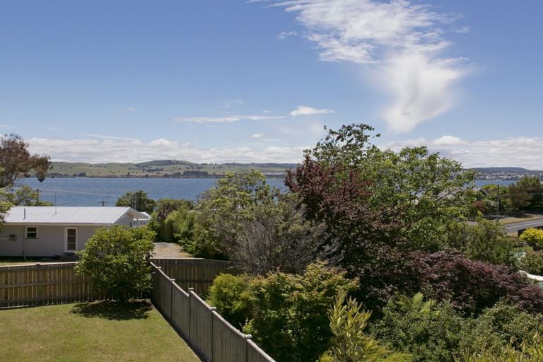 Photo of property in 8 Aubrey Crescent, Rainbow Point, Taupo, 3330