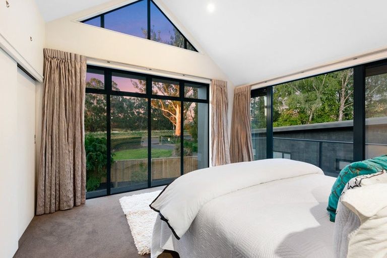 Photo of property in 105 Gladstone Road South, Dalmore, Dunedin, 9010