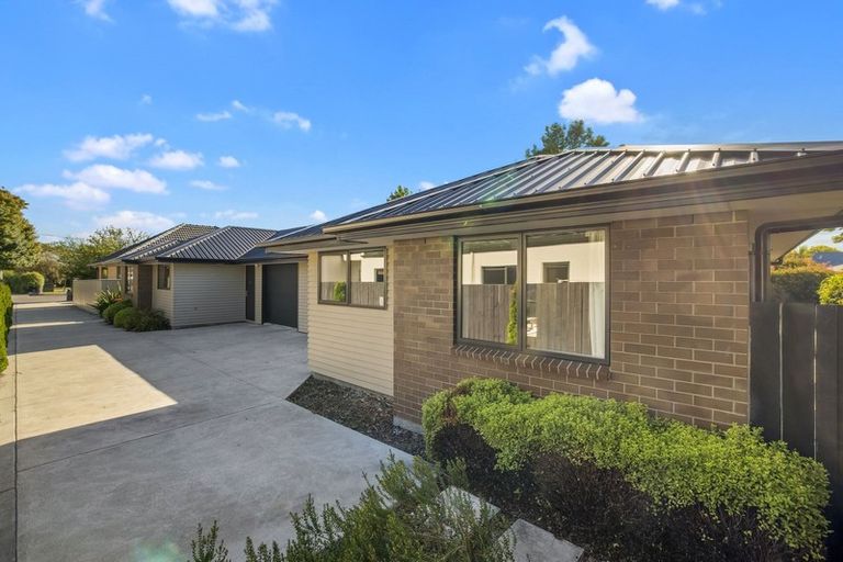 Photo of property in 2/137 Maidstone Road, Ilam, Christchurch, 8041