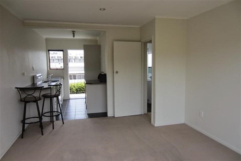 Photo of property in 7/767 Beach Road, Browns Bay, Auckland, 0630