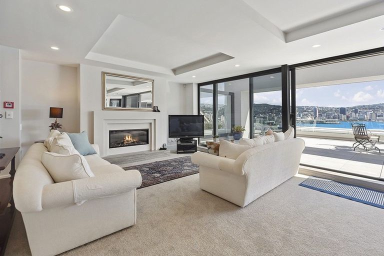 Photo of property in 4/308 Oriental Parade, Oriental Bay, Wellington, 6011