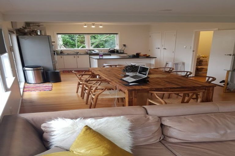Photo of property in 26 Eskdale Road, Birkdale, Auckland, 0626