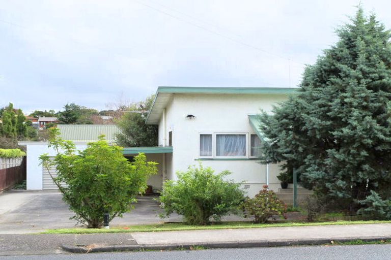 Photo of property in 2/129 Moore Street, Howick, Auckland, 2014