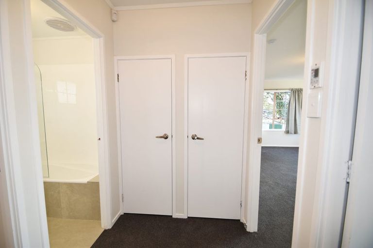 Photo of property in 9 Wairata Place, Te Atatu South, Auckland, 0610