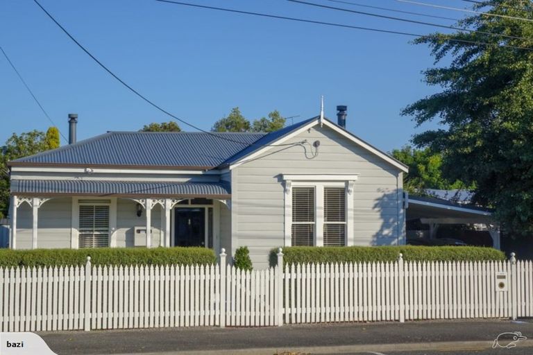 Photo of property in 10 Dixon Street, Carterton, 5713