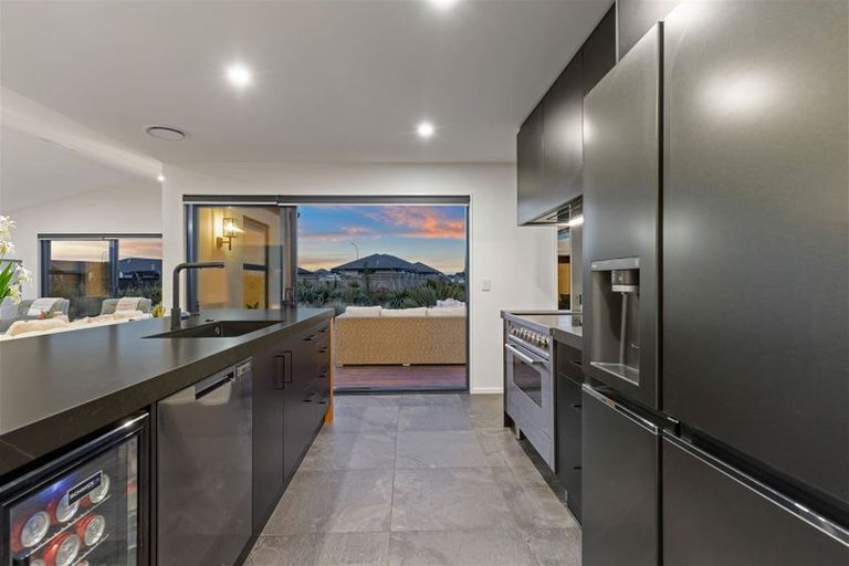 Photo of property in 17 Angus Place, Rangiora, 7400