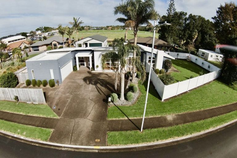 Photo of property in 10 Pompallier Estate Drive, Maunu, Whangarei, 0110