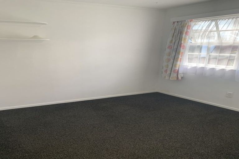 Photo of property in 81 Sycamore Drive, Sunnynook, Auckland, 0620