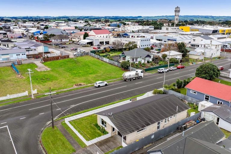 Photo of property in 11 Furlong Street, Hawera, 4610