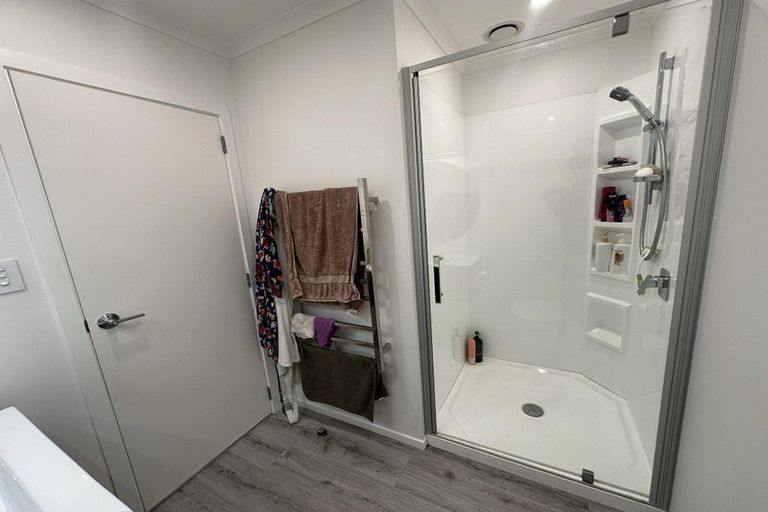 Photo of property in 6 Castletown Street, Wallaceville, Upper Hutt, 5018