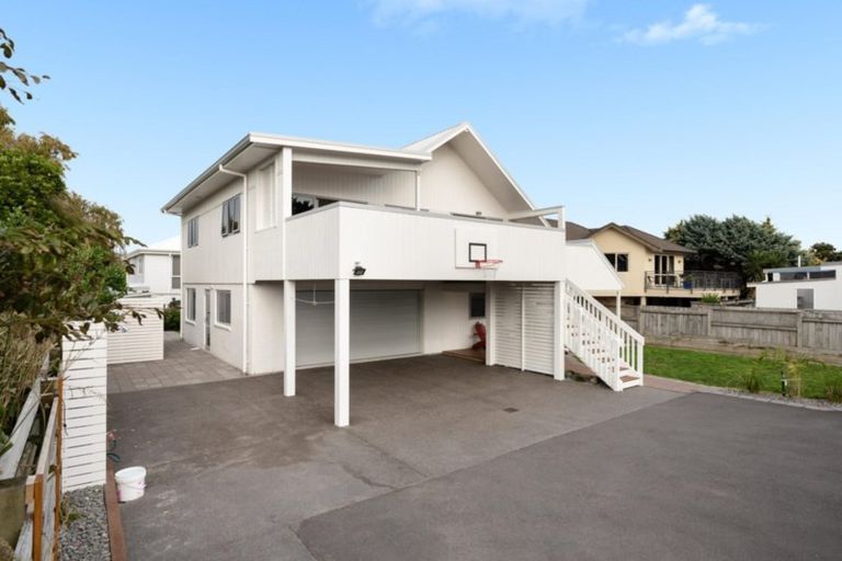 Photo of property in 720b Papamoa Beach Road, Papamoa Beach, Papamoa, 3118